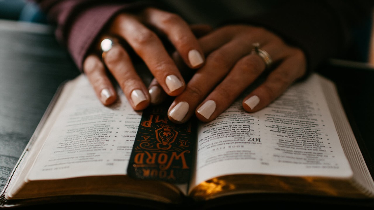 praying-hands-bible-word praying-hands-bible-word